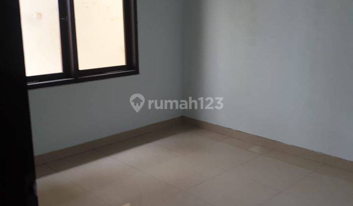 Rumah Modern Minimalis 2 Lantai di Singgasana Pradana 1