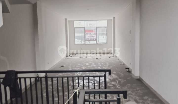 For Sale: Veteran 3-Story Shop House, Strategic Location in Bandung 2