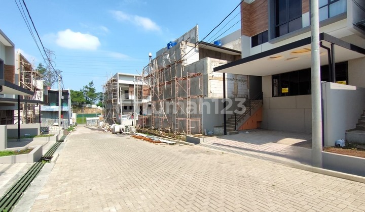 Fully Furnished House + Electronics in Pondok Hijau, North Bandung