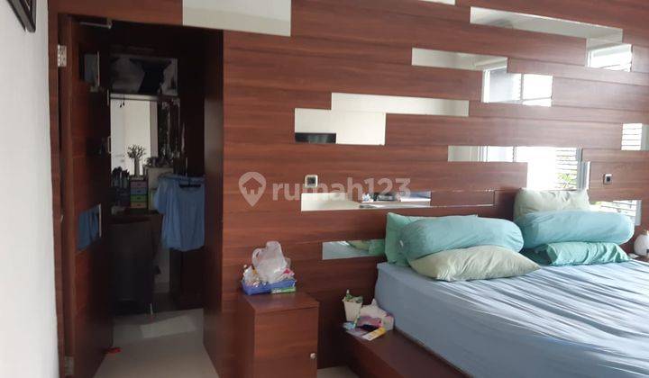 Rumah 2 Lantai Minimalis di Taman Kopo Indah 2 2