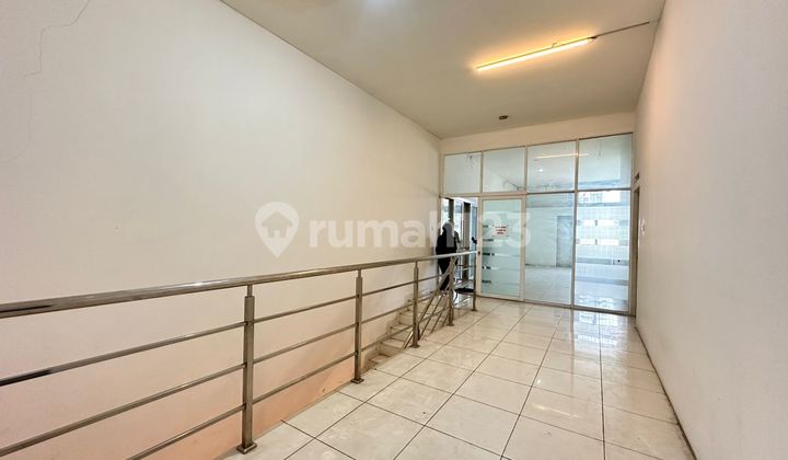 Strategically Located Shop House in Mekar Wangi Complex 2