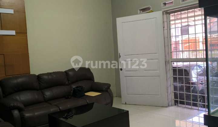 rumah bangunan bagus minimalis di komplek kurdi