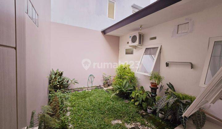 Rumah Cantik Modern Siap Huni di Batununggal  2