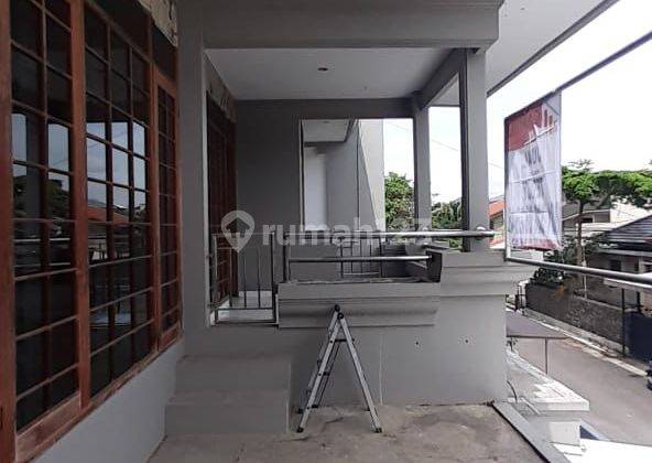 Rumah Modern Nyaman Lokasi di Komplek Dadali 2