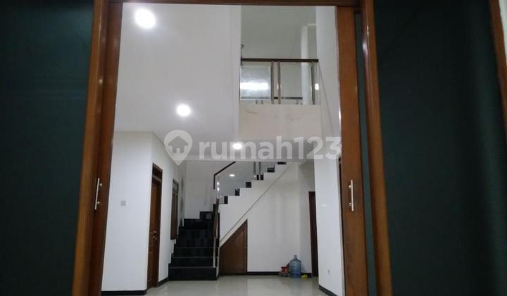 rumah cantik minimalis di sumber sari sayap mainroad 1