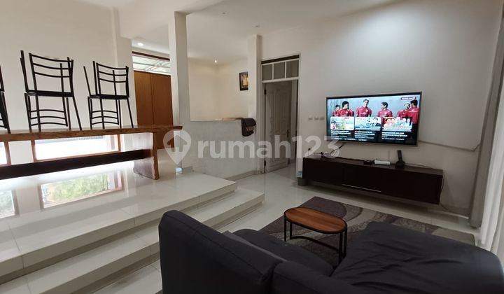rumah minimalis 2 lantai siap huni di cipaku indah