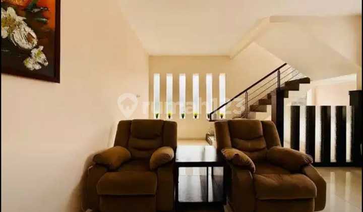 Dijual Cepat Rumah Setrasari Bangunan 3 Lantai Dijual Cepat Rumah Setrasari Bangunan 3 Lantai