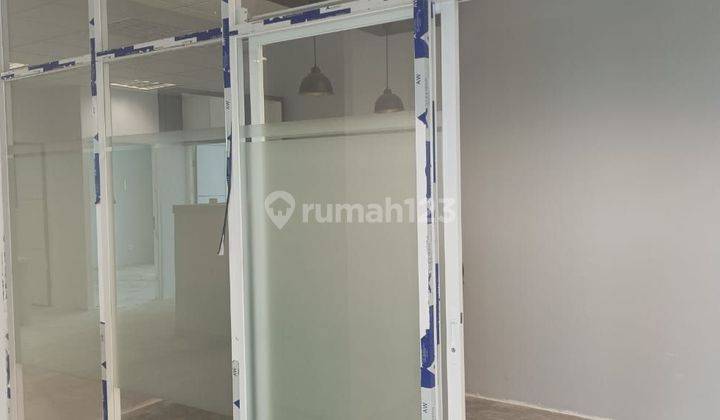 Kantor di Plaza Summarecon Bekasi 258 m Baru Partisi Nego 1