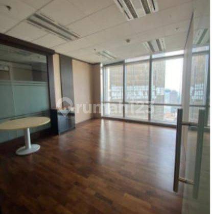 Sewa kantor di Jakarta pusat the plaza 207M² partisi 350k nego  1