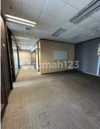 Sewa kantor di Jakarta pusat the plaza 207M² partisi 350k nego  2