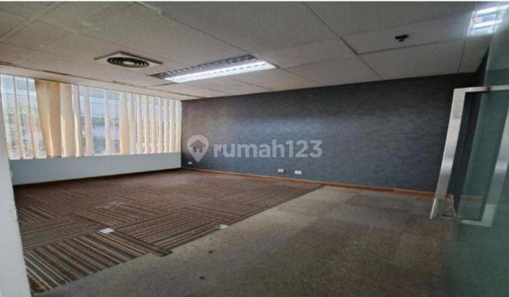 SEWA kantor di Jakarta Palma one 271M² partisi 140k Nego  2