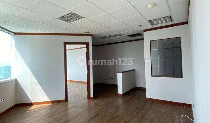 SEWA KANTOR DI JAKARTA SELATAN WISMA 133M² PARTISI 165K Nego  1