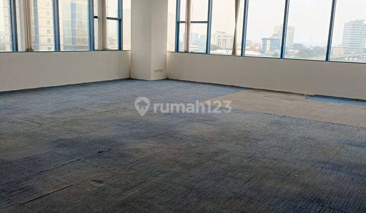 Sewa Kantor di Mt Haryono, Jakarta Selatan 85m2 Bare 140k Nego 1