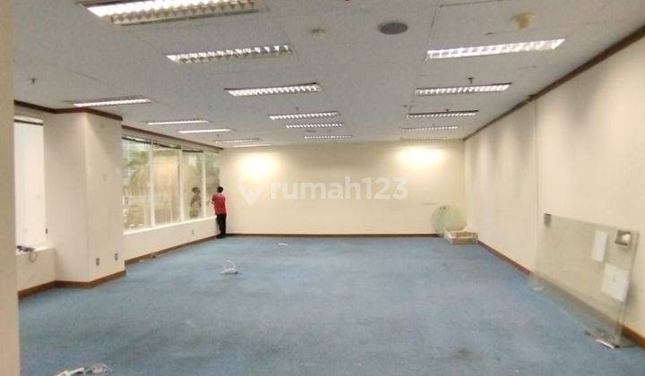 Sewa Kantor di Kuningan, Jakarta Selatan 200m2 Partisi 150k Nego 1