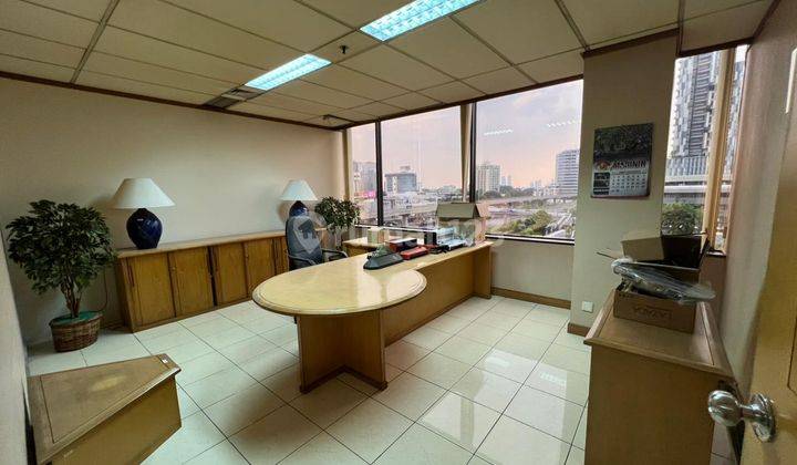 Sewa Kantor di Mt Haryono Jakarta Selatan 214m2 Furnish 140k Nego 1