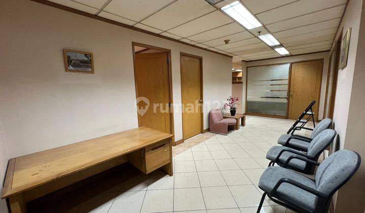 Sewa Kantor di Mt Haryono Jakarta Selatan 214m2 Furnish 140k Nego 2