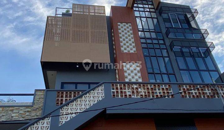 Rumah 3 Lantai,Strategis elegan dan banyak bonusnya 1