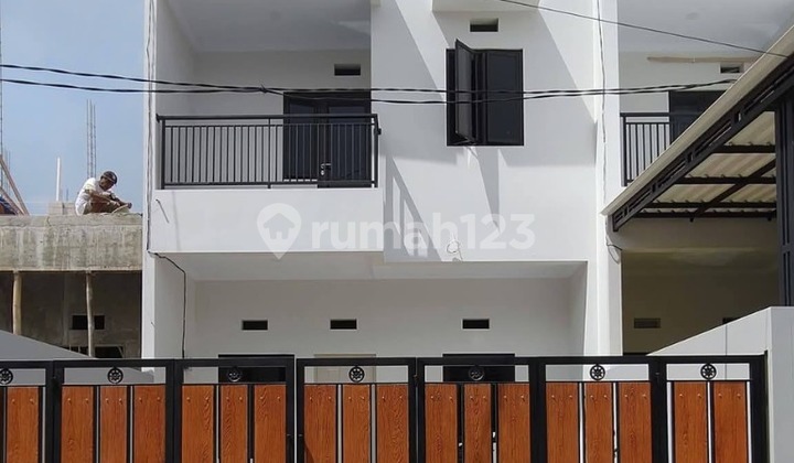 Rumah Cijantung Kalisari Strategis dan Bebas Banjir Rumah Cijantung Kalisari Strategis dan Bebas Banjir