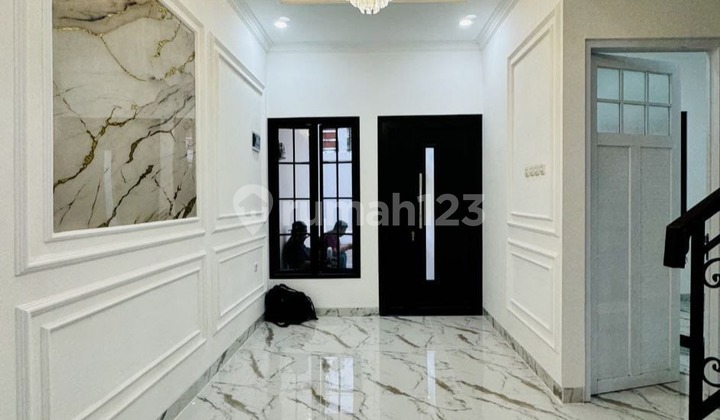 Rumah Private Rooftoop,Dalam Perumahan Kav Ui Tanah Baru Depok