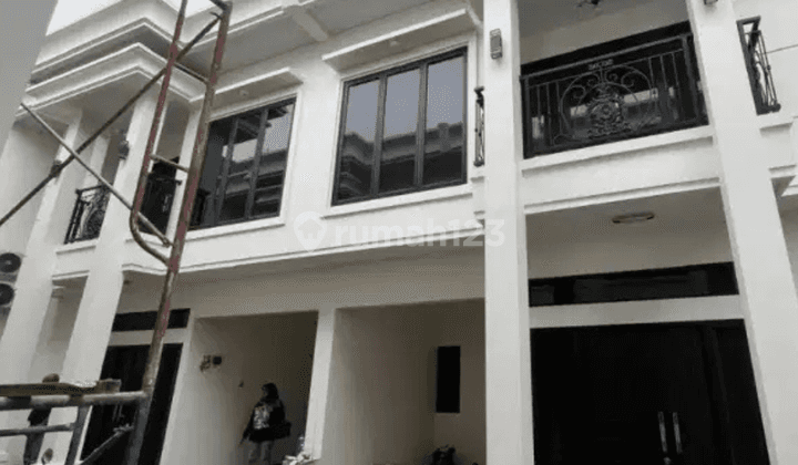 RUMAH SIAP HUNI KALISARI,PASAR REBO,SEMI FURNISHED 1