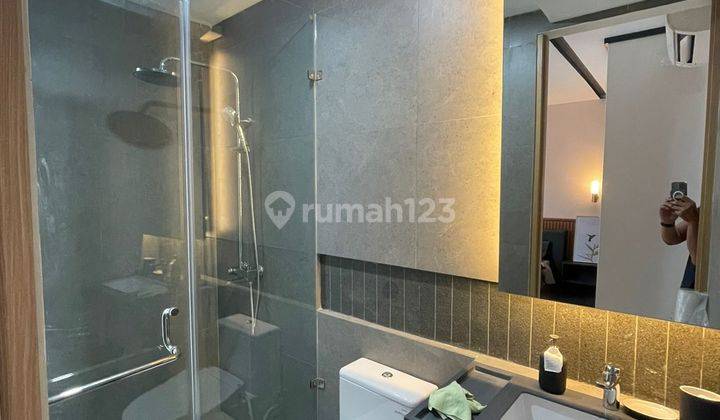 Rumah Modern ada Kolam renang di Tiap rumah lokasi dekat Perkantoran Gatsu 7