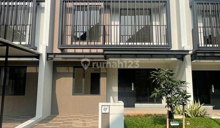 Disewakan Rumah Baru Cluster Leonora di Gading Serpong 1