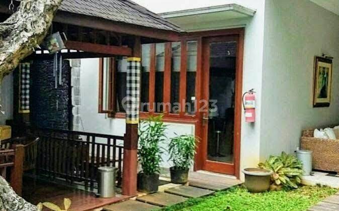 Dijual Rumah Cantik di Menteng. Lokasi sangat strategis, lingkungan sangan nyaman dan asri. Bangunan Rapih dan Minimalis siap huni.  1