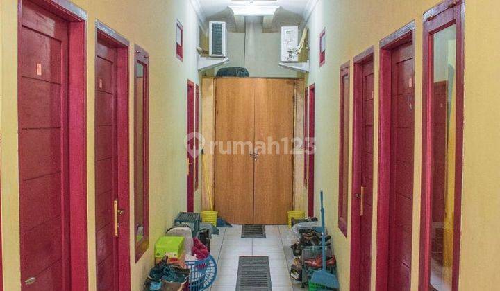 Dijual Murah Rumah kos kos an di Bendungan Hilir, lokasi sangat strategis dekat dengan perkantoran (Thamrin, Sudirman, dan Gatot Subroto), Kondisi Kamar terisi full 99 %, Passive income sekitar 1 M / thn. Sudah pakai token di tiap kamar. 2