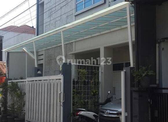 RUMAH BAGUS 2 LANTAI SIAP HUNI TERAWAT DI RIUNG BDG  1