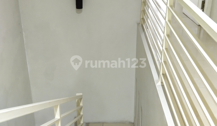 Rumah Minimalis di dekat Pakubuwono 21