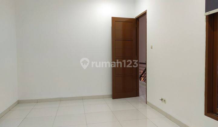 Rumah Minimalis Siap Huni di dekat Pakubuwono 9