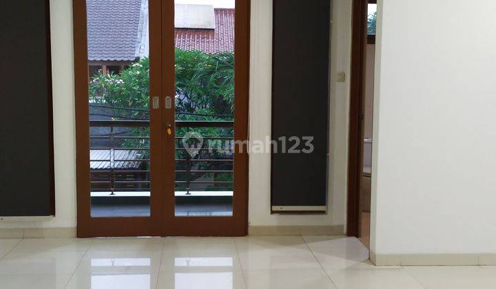 Rumah Minimalis Siap Huni di dekat Pakubuwono 11