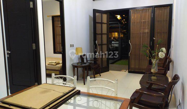 Rumah Bagus Semi Furnished di Rempoa 4