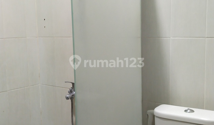 Rumah Bagus Semi Furnished di Rempoa 7