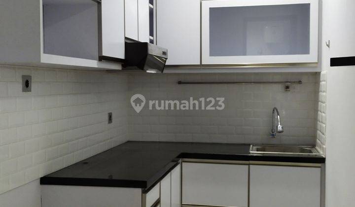 Rumah Bagus Semi Furnished di Rempoa 9