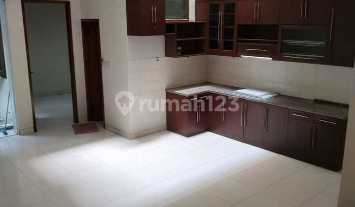 Rumah Siap Huni Dekat Pakubuwono 1