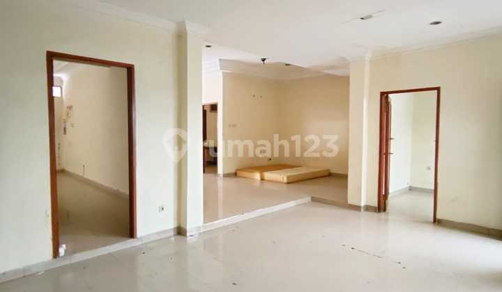 Ready-to-Live House Near Panglima Polim