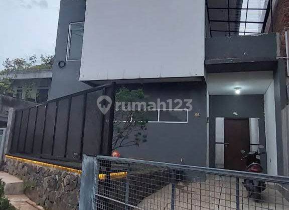 Turun Harga Dijual Rumah Minimalis Modern Cikutra Bandung 1