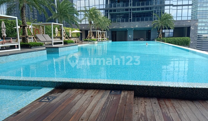 kolam renang disewakan unit 1 bedroom furnished