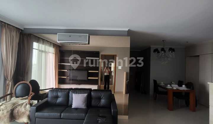 Disewakan Good Unit 2 Bedroom di Hamptons Park Apartment 5