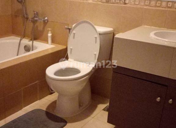 Disewakan Good Unit 2 Bedroom di Hamptons Park Apartment 9