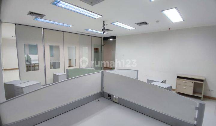 Disewakan Ruang Usaha Fully Furnished di L Avenue Office Tower 12