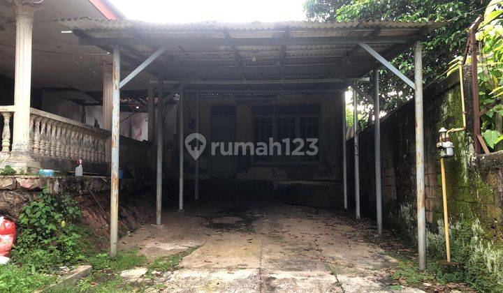 Dijual Cepat Rumah Lama Hitung Tanah di Beji Timur, Depok 2