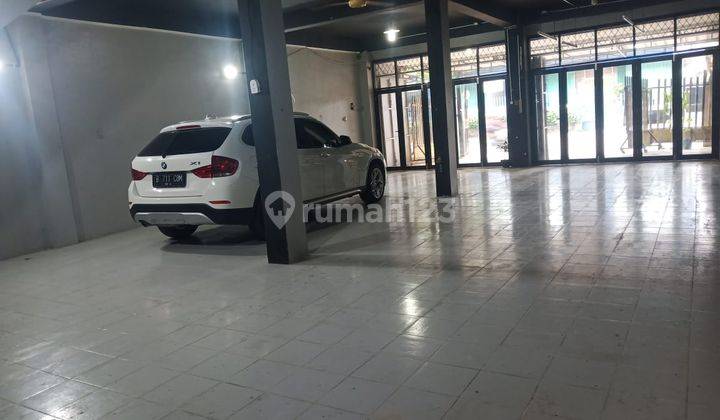 Dijual Ruko di Pinggir Jalan Besar di Kebayoran Lama 1