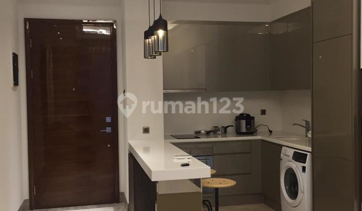 For Rent 1 Bedroom Fully Furnished Unit in District 8 Senopati 2