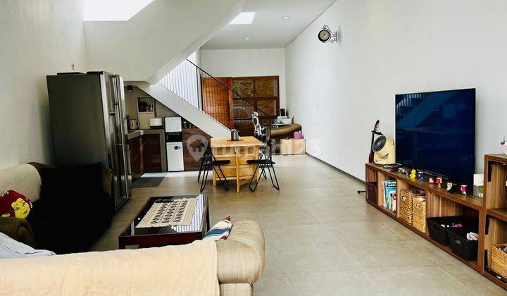 Dijual Rumah 2 Lantai di Mampang Prapatan, Jakarta Selatan 1