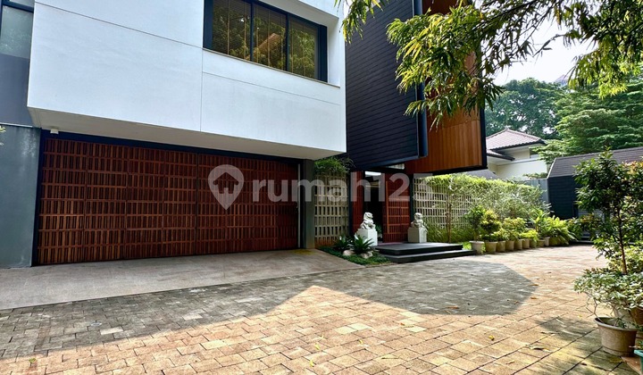 Djual Tropical Modern New House di Jl. Brawijaya, Jaksel 