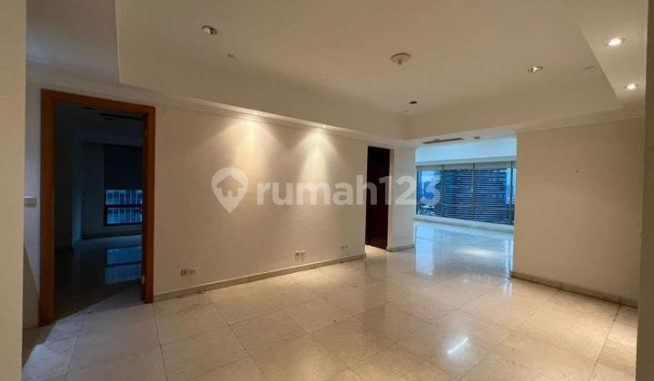 Dijual Cepat Unit 3Br Unfurnished di Sudirman Mansion 2