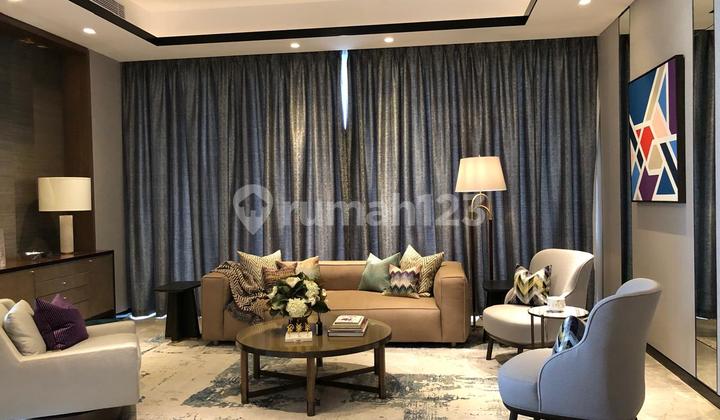 Tinggal Nyaman di Regent Residences, Dijual Unit Penthouse 506 m2 FF 2