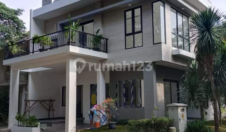 Modern 3-Storey Independent House with Beautiful View in Vanyak Park 2